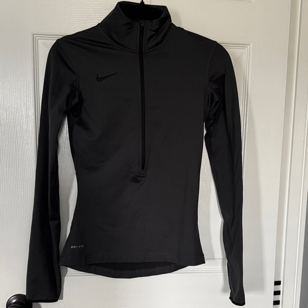 Nike Women's Black Dri-FIT Long Sleeve 1/2 zip